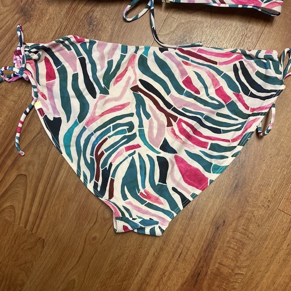 Summersalt Cinched Bikini in Watercolor Zebra Print Size 14 - Picture 6 of 7